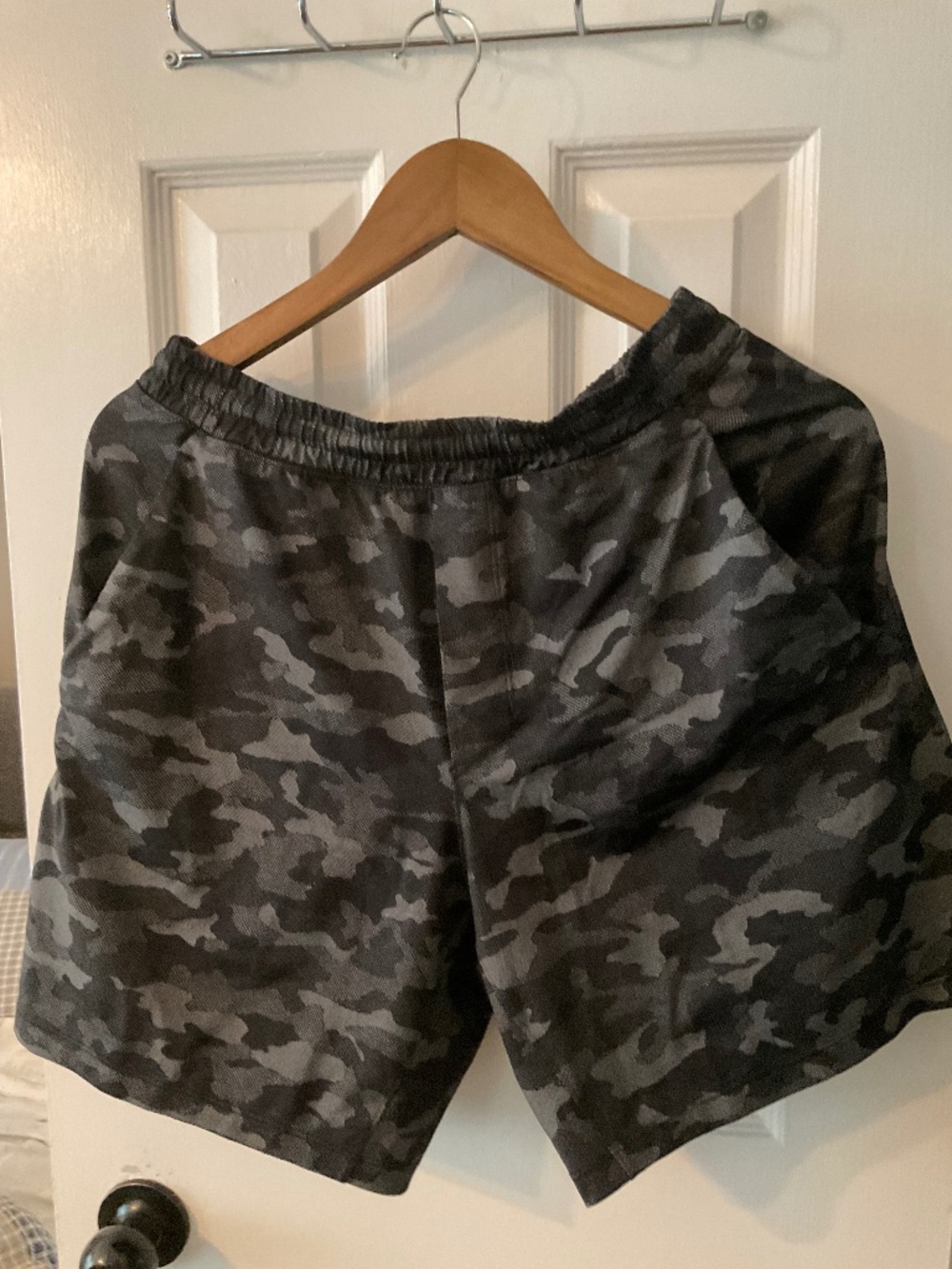Men's Gray Camo Elastic Waist Shorts